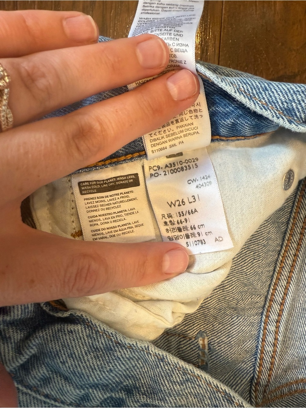 '94 Baggy Light Wash Levi’s - Size 26W 31L - Picture 3 of 5